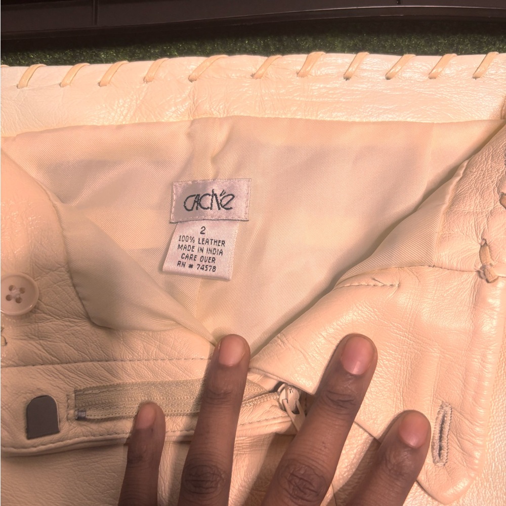 Cache Off-White Leather Pants - Picture 3 of 3